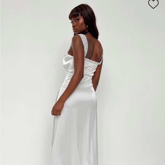 LIONESS PRINCESS POLLY WHITE SATIN MAXI DRESS - Picture 2 of 4